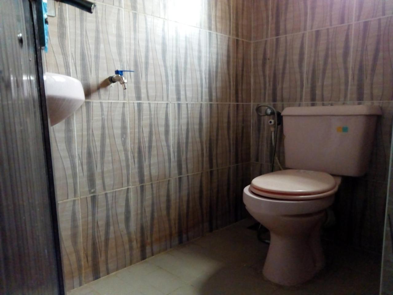 Gen-Preston Hotel And Suites Papalanto Экстерьер фото